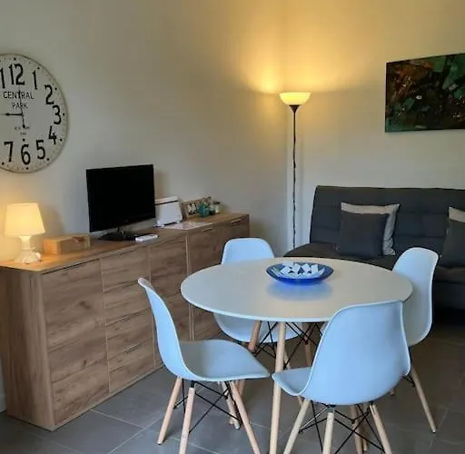 The Junior On Garda Apartament *